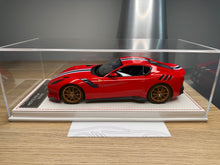 Load image into Gallery viewer, Ferrari F12tdf - Rosso Corsa golden rims - 1:18
