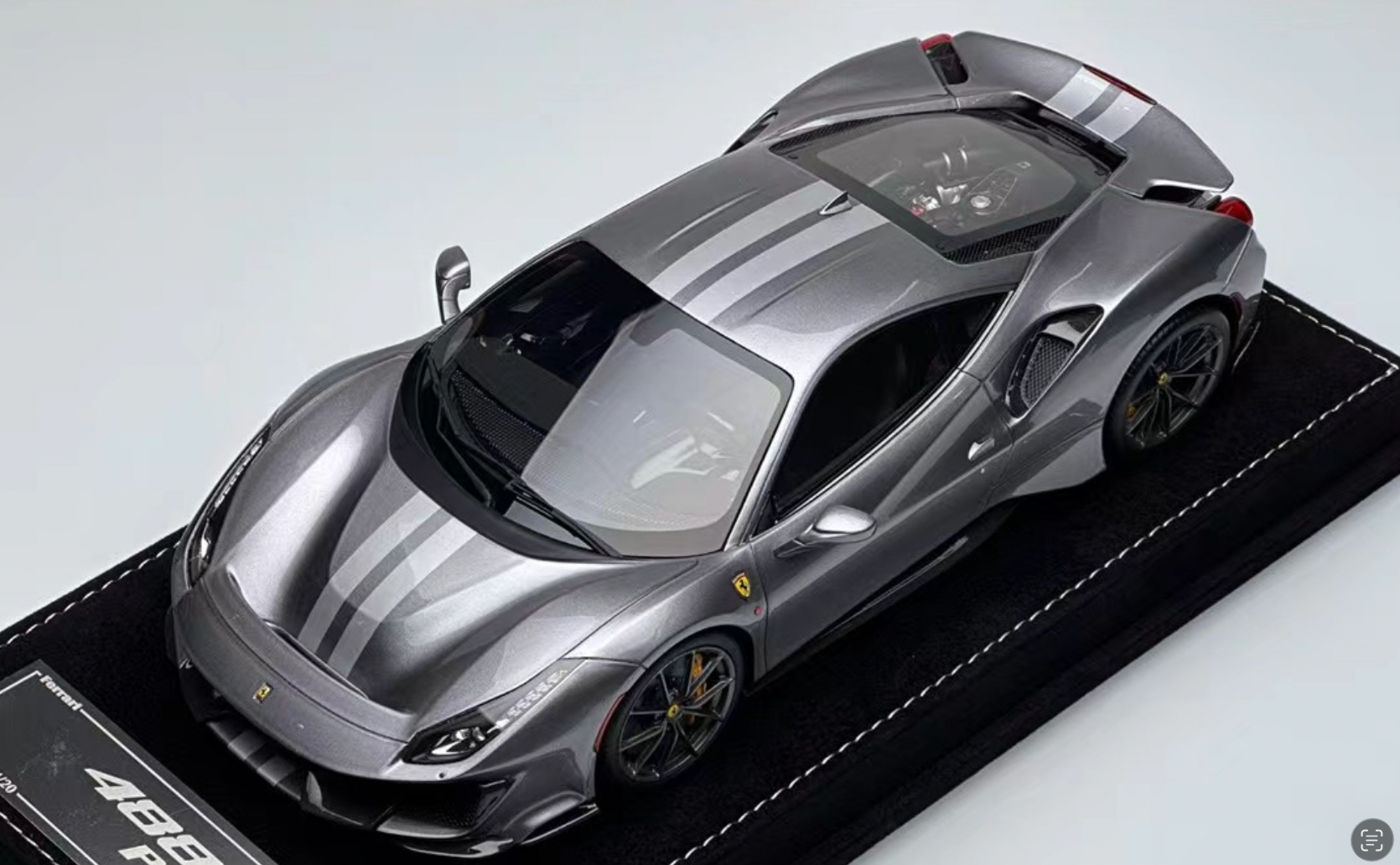 Ferrari 488 Pista - Metallic Grey - 1:18