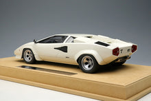 Load image into Gallery viewer, Lamborghini Countach LP5000S 1982 - white - 1:18
