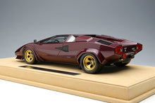 Load image into Gallery viewer, Lamborghini Countach LP5000QV 1985 - metallic deep purple - 1:18
