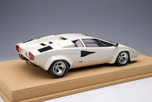 Load image into Gallery viewer, Lamborghini Countach LP5000QV 1985 - white - 1:18

