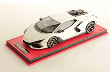 Load image into Gallery viewer, Lamborghini Revuelto - Bianco Siderale matte - 1:18
