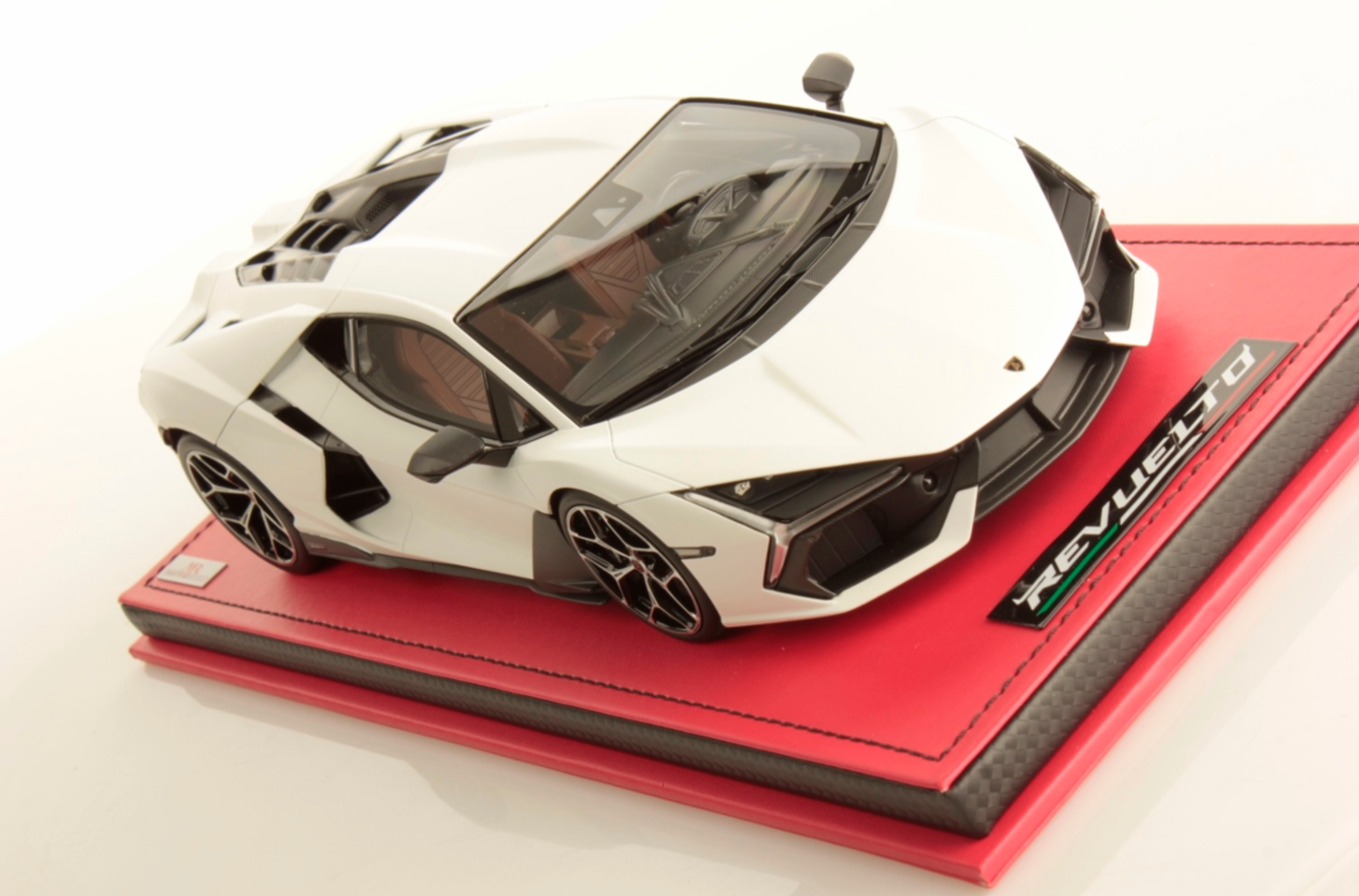 Lamborghini Revuelto - Bianco Siderale matte - 1:18