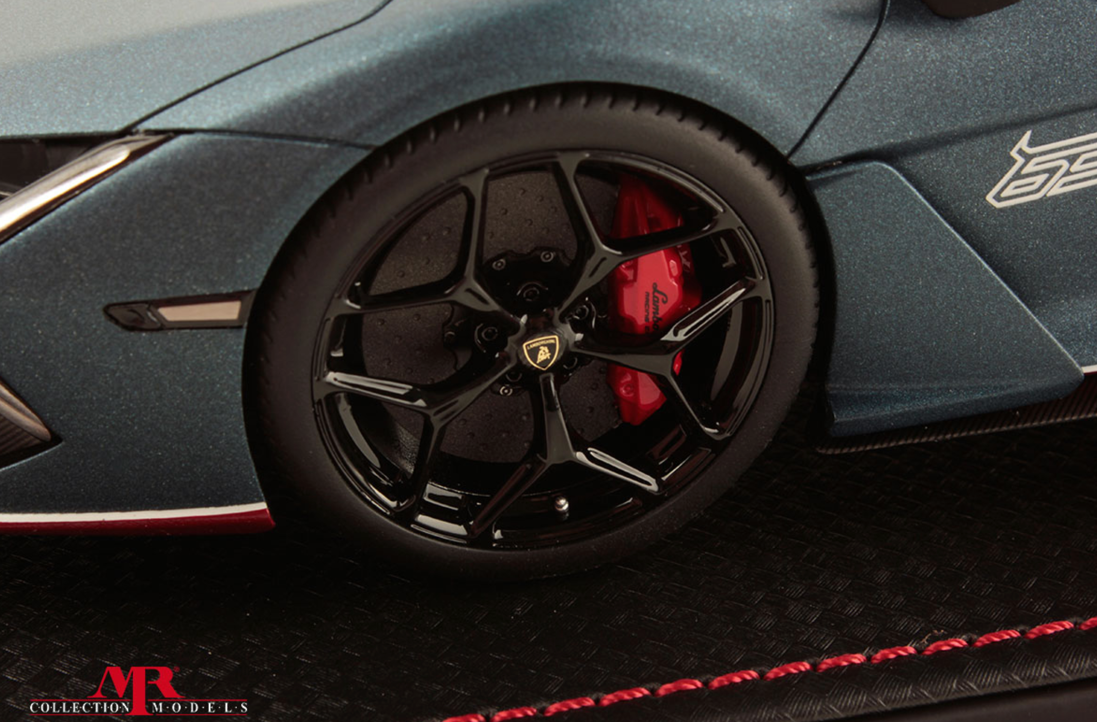 Lamborghini Revuelto - Blu Marinus with Livery Bianco Monocerus - Rosso Mut LE63 - 1:18
