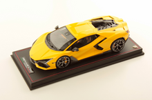 Load image into Gallery viewer, Lamborghini Revuelto - Giallo - 1:18
