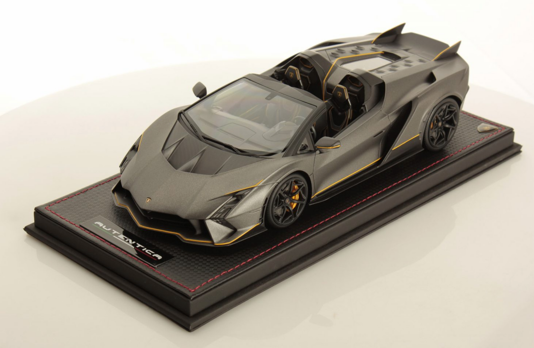 Lamborghini Autentica Grigio Titans 1 18