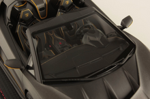 Load image into Gallery viewer, Lamborghini Autentica - Grigio Titans - 1:18
