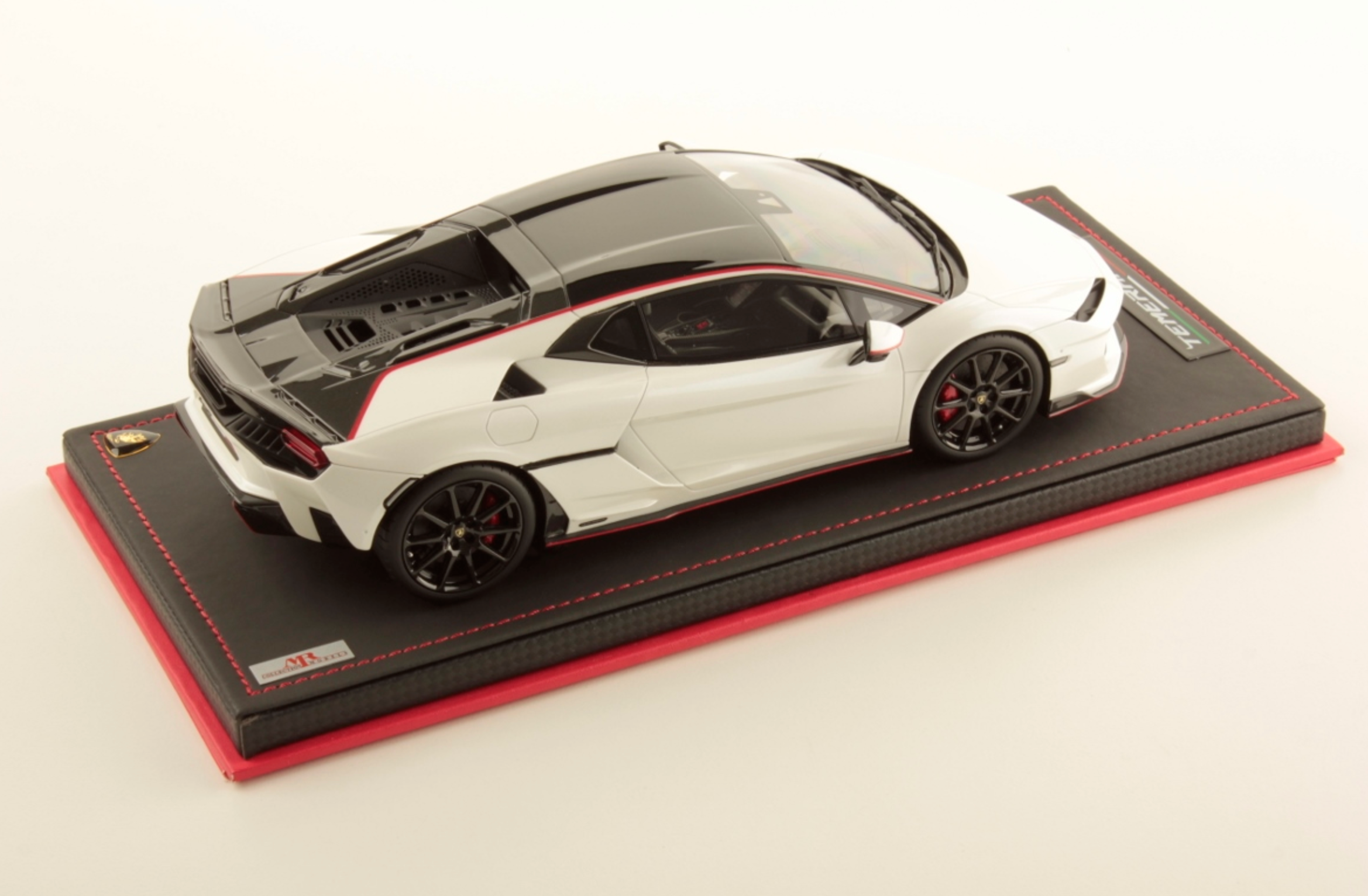 Lamborghini Temerario Alleggerita Package - Balloon White - 1:18