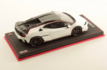 Load image into Gallery viewer, Lamborghini Temerario Alleggerita Package - Balloon White - 1:18
