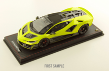Load image into Gallery viewer, Lamborghini Fenomeno - Giallo Crius - 1:18
