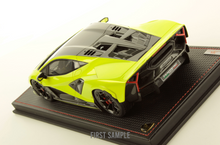 Load image into Gallery viewer, Lamborghini Fenomeno - Giallo Crius - 1:18
