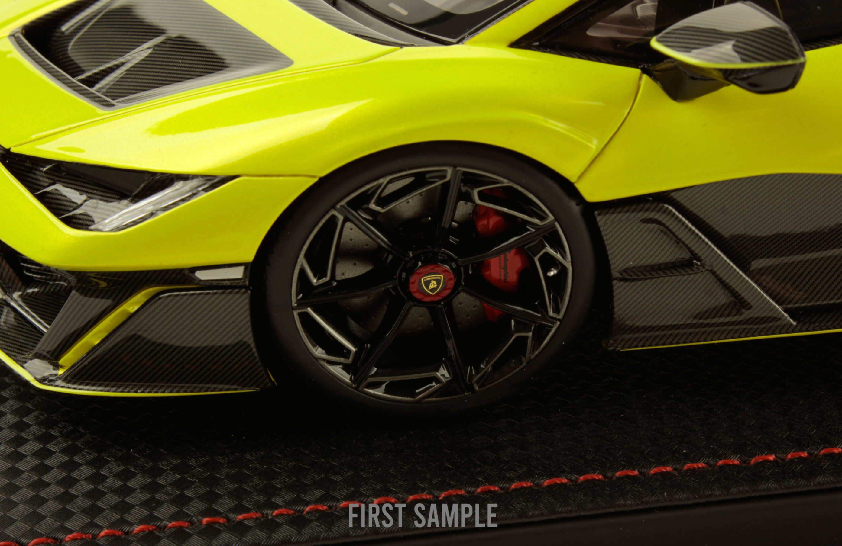 Lamborghini Fenomeno - Giallo Crius - 1:18