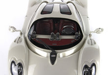 Load image into Gallery viewer, Pagani Utopia - Grey Rinascimento - OPT Carbon fiber - 1:18
