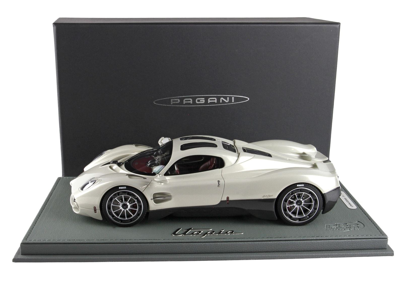 Pagani Utopia - Grey Rinascimento - OPT Carbon fiber - 1:18