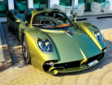 Load image into Gallery viewer, Pagani Utopia - Verde Pampa - 1:18
