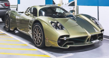 Load image into Gallery viewer, Pagani Utopia - Verde Pampa - 1:18
