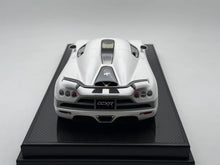 Load image into Gallery viewer, Koenigsegg CCXR - Pearl White - 1:18
