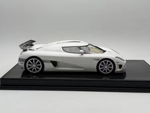 Load image into Gallery viewer, Koenigsegg CCXR - Pearl White - 1:18
