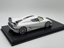 Load image into Gallery viewer, Koenigsegg CCXR - Pearl White - 1:18
