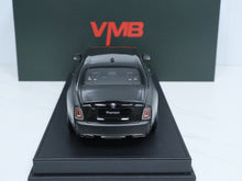 Load image into Gallery viewer, Rolls Royce Phantom VIII - matte black and glossy black - 1:18
