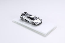 Load image into Gallery viewer, Koenigsegg CCXR - Silver - 1:64
