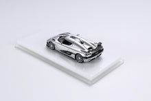 Load image into Gallery viewer, Koenigsegg CCXR - Silver - 1:64
