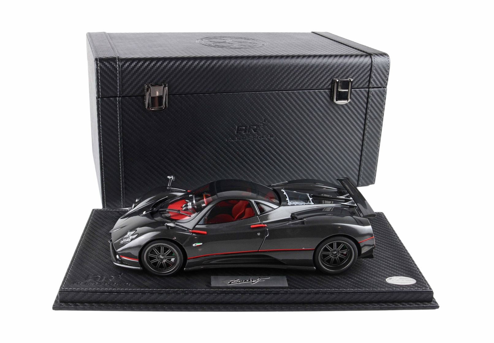 Pagani Zonda F - gloss carbon black - 1:18