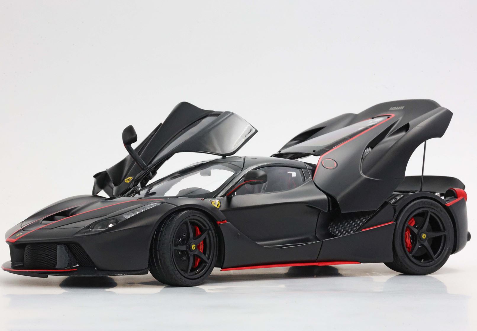 Ferrari LaFerrari - Fernando Alonso spec matte black with red stripes OPEN PARTS - 1:18