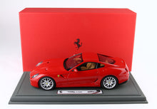 Load image into Gallery viewer, Ferrari 599 GTB - Race Red Cuoio interior - 1:18
