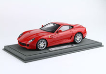 Load image into Gallery viewer, Ferrari 599 GTB - Race Red black interior - 1:18
