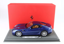 Load image into Gallery viewer, Ferrari 599 GTB - Blu Mirabeau Cuoio interior - 1:18
