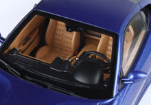 Load image into Gallery viewer, Ferrari 599 GTB - Blu Mirabeau Cuoio interior - 1:18
