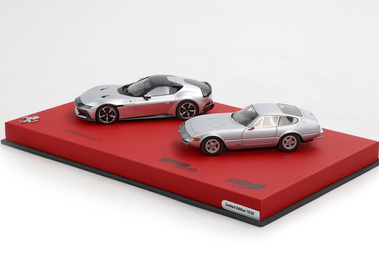Ferrari 12Cilindri Coupe and Ferrari 365 GTB/4 Daytona - Nurburgring Silver - 1:18