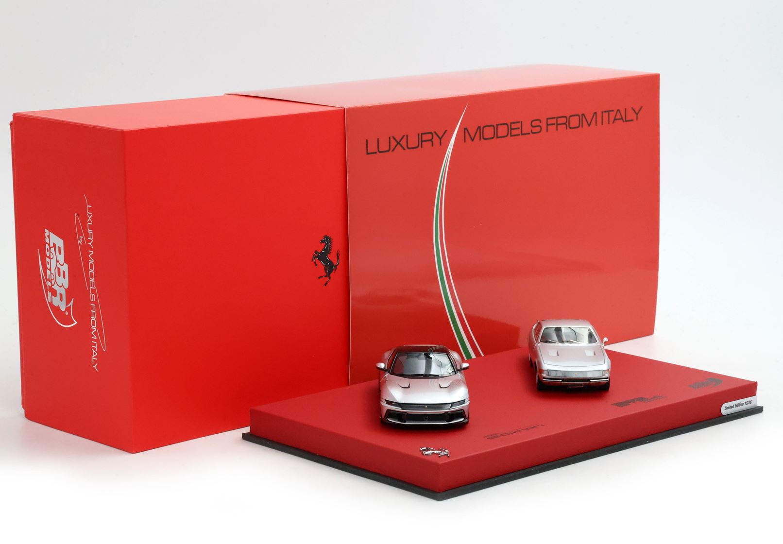 Ferrari 12Cilindri Coupe and Ferrari 365 GTB/4 Daytona - Nurburgring Silver - 1:18