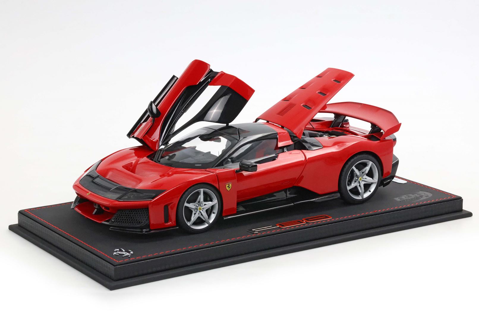 Ferrari F80 - Rosso Corsa diecast open parts - 1:18