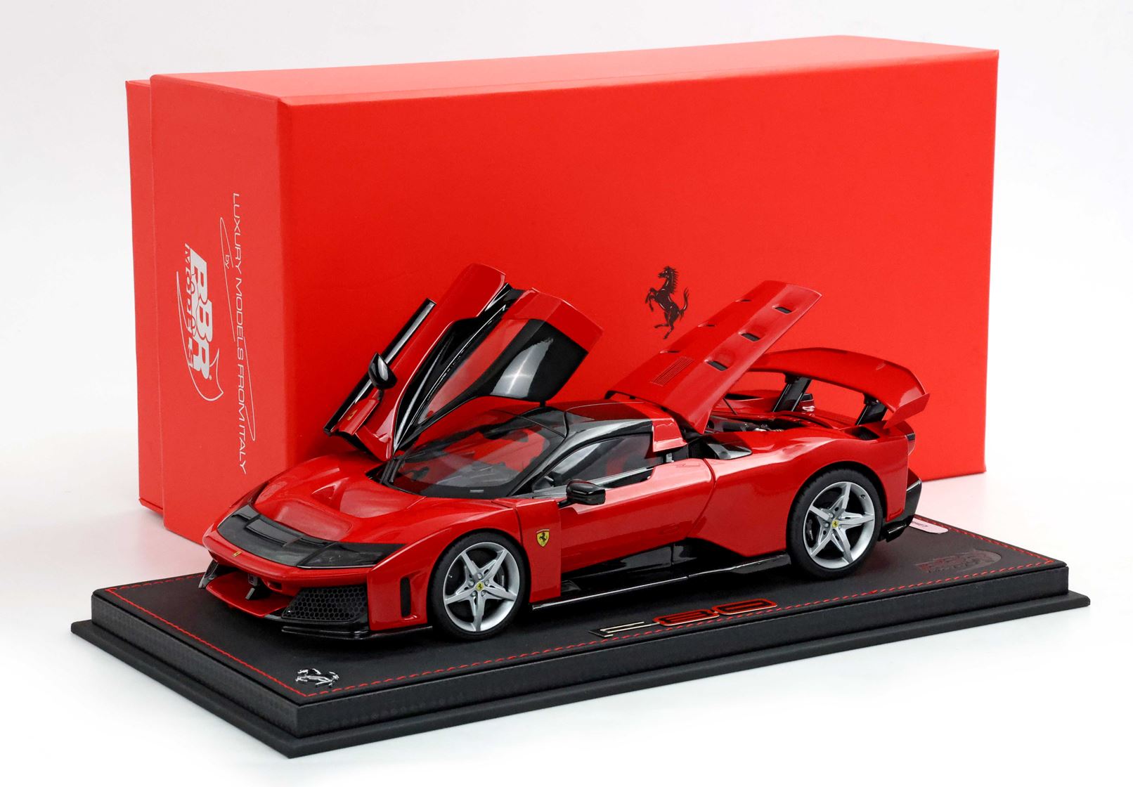Ferrari F80 - Rosso Corsa diecast open parts - 1:18