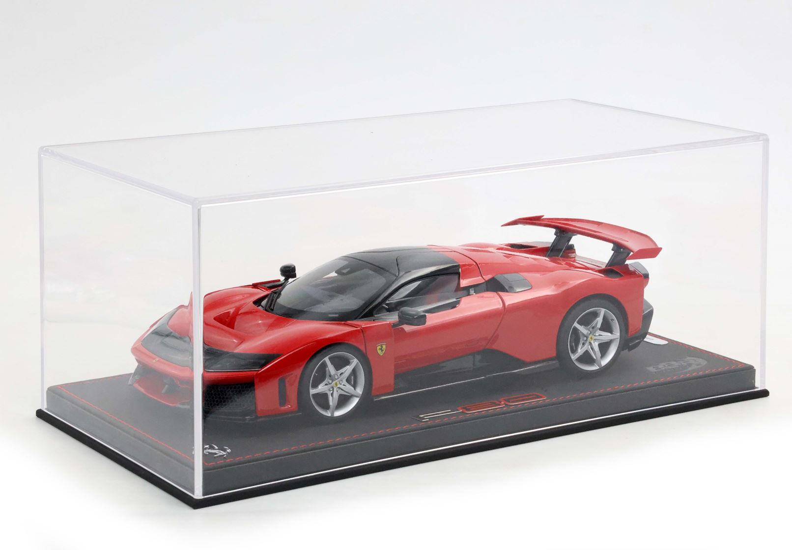 Ferrari F80 - Rosso Corsa diecast open parts - 1:18