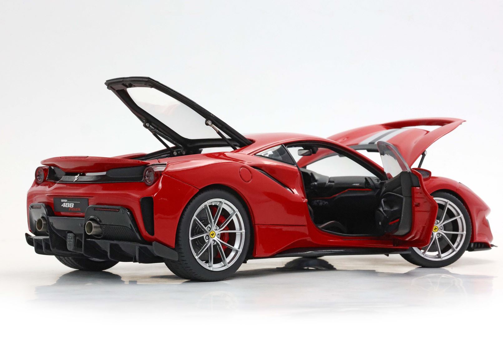 Ferrari 488 Pista Spider - Rosso Corsa with stripe OPEN PARTS - 1:18