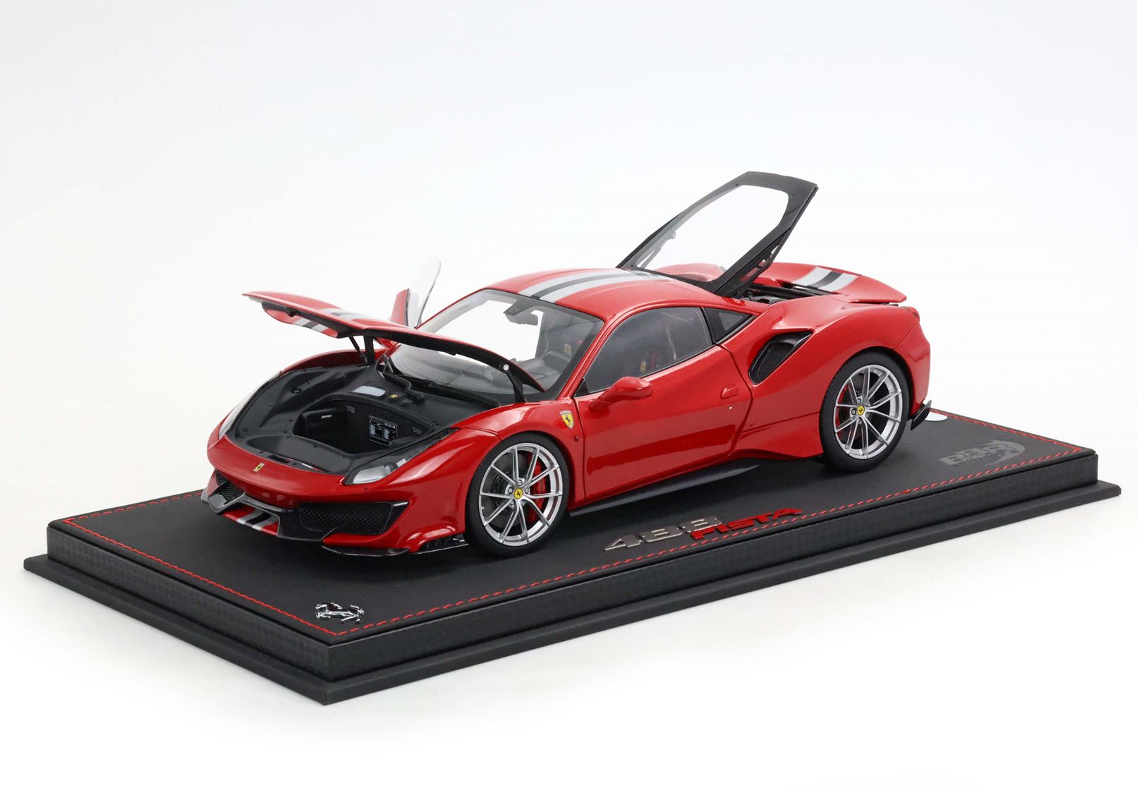 Ferrari 488 Pista Spider - Rosso Corsa with stripe OPEN PARTS - 1:18