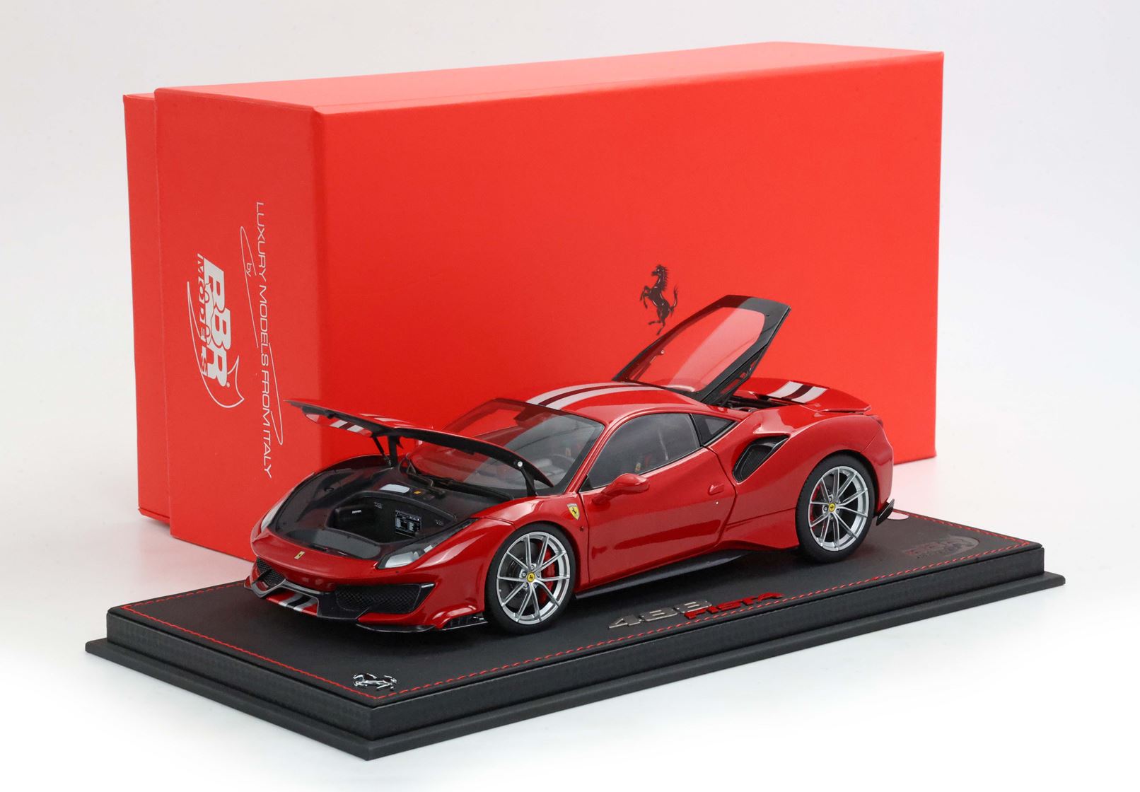 Ferrari 488 Pista Spider - Rosso Corsa with stripe OPEN PARTS - 1:18