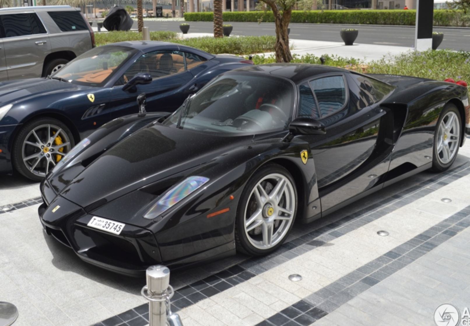 Ferrari Enzo open parts - Nero DS with silver wheels - 1:18