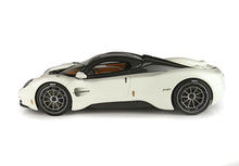 Load image into Gallery viewer, Pagani Utopia - pearl white - 1:18
