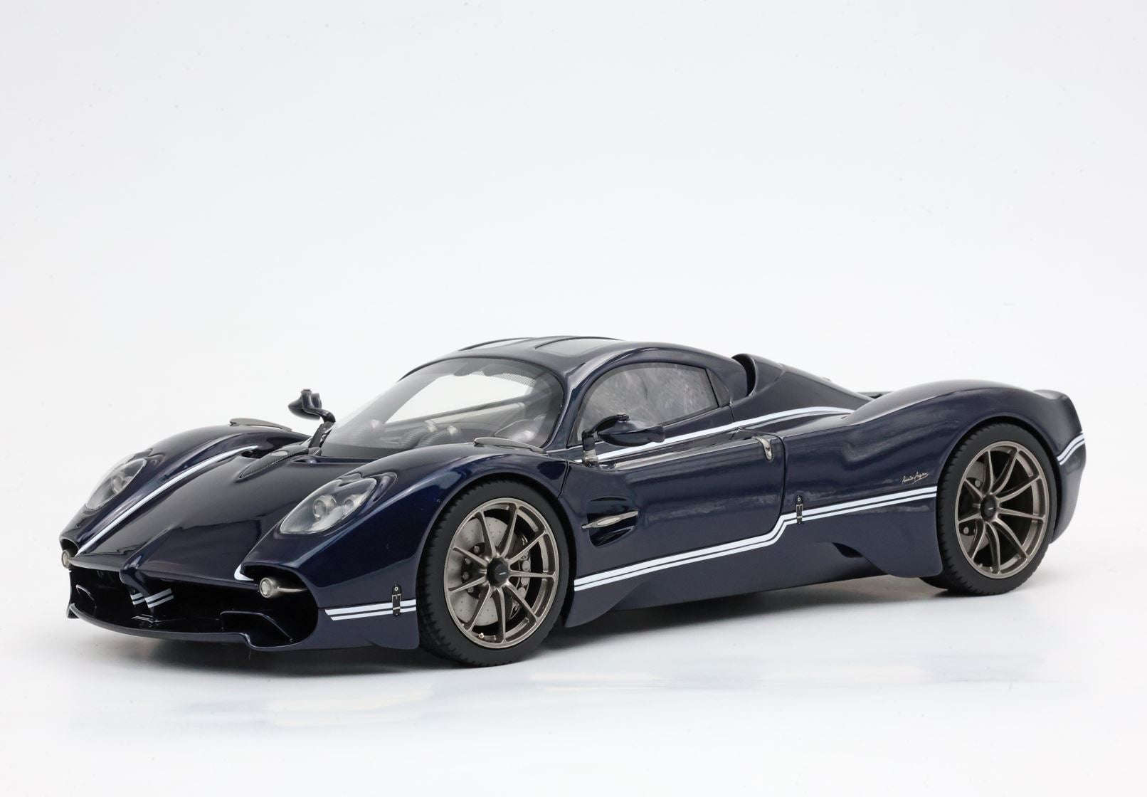 Pagani Utopia - Blu Midnight glossy - 1:18