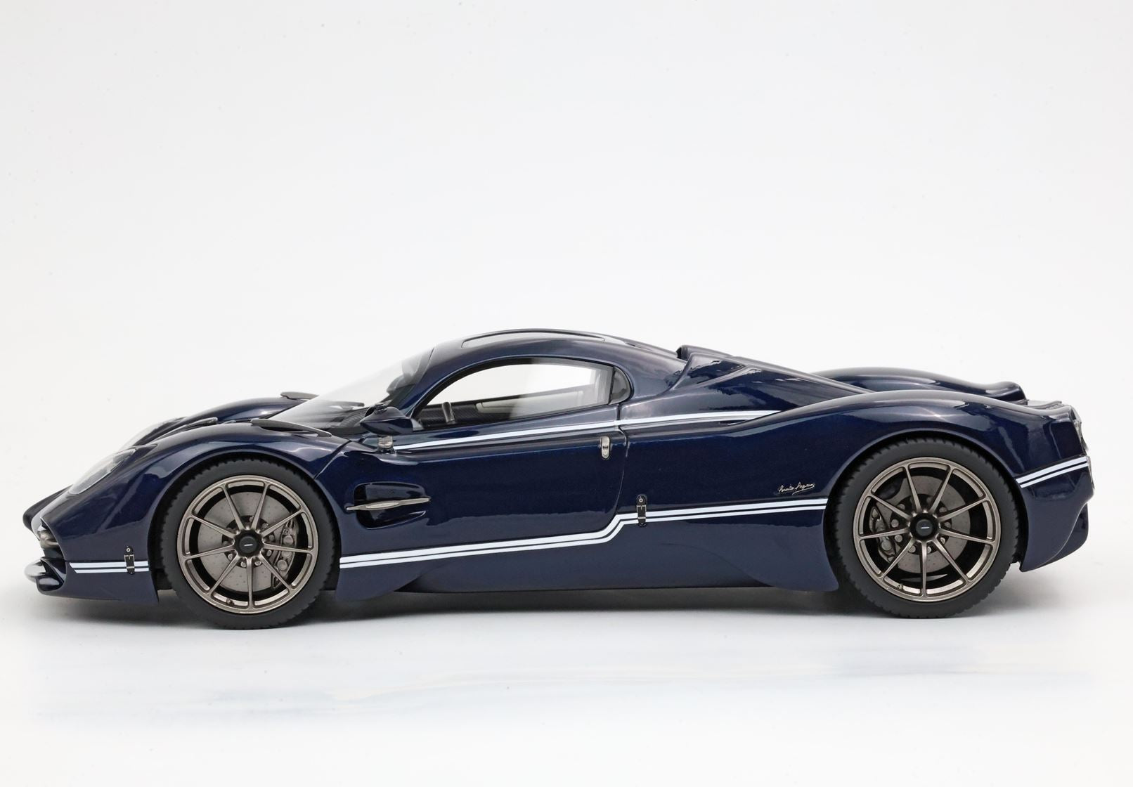 Pagani Utopia - Blu Midnight glossy - 1:18