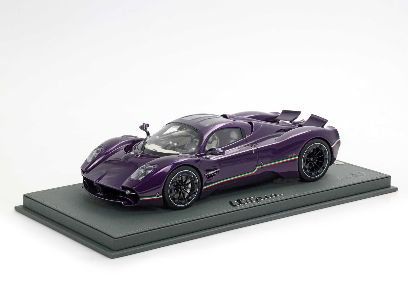 Pagani Utopia - Viola Hong Kong new version - 1:18