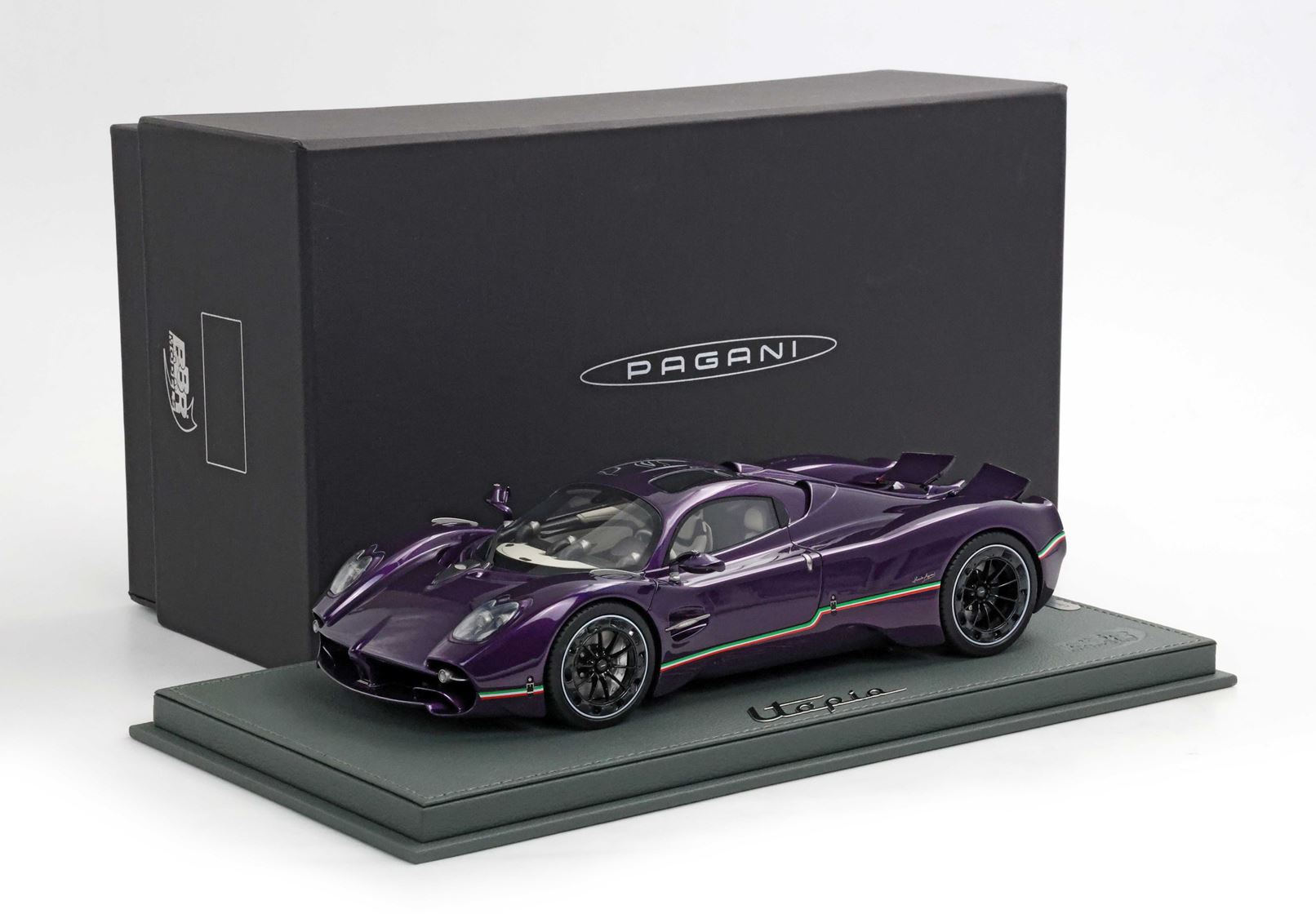 Pagani Utopia - Viola Hong Kong new version - 1:18