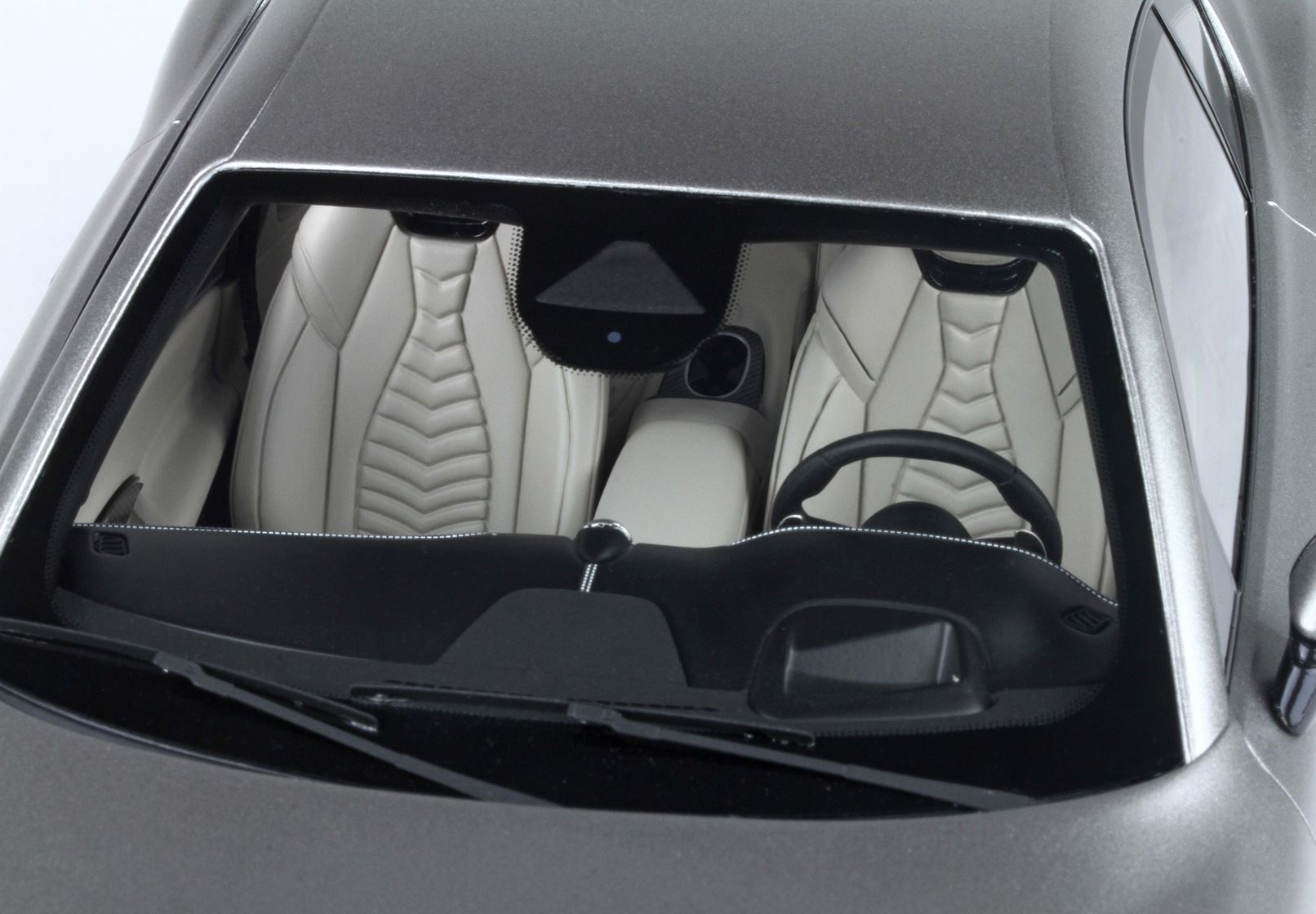 Maserati Granturismo Trofeo - Maratea Matte Grey - 1:18