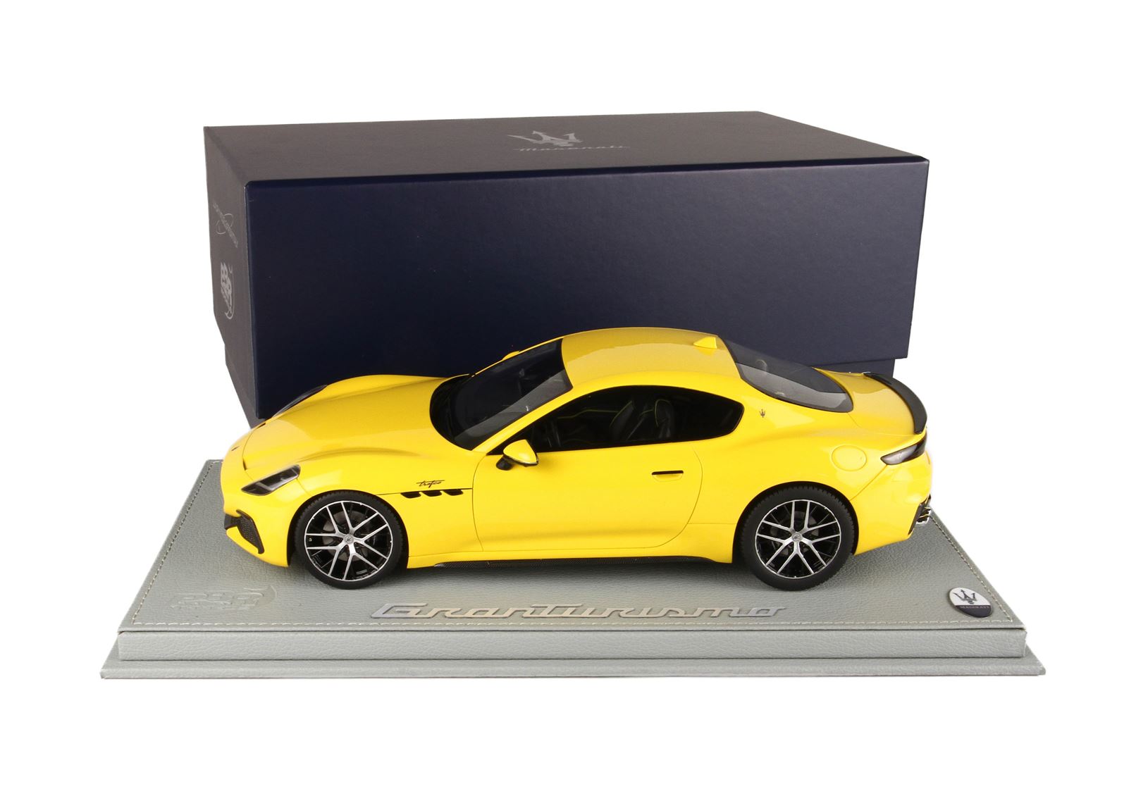Maserati Granturismo Trofeo - Giallo Corse - 1:18
