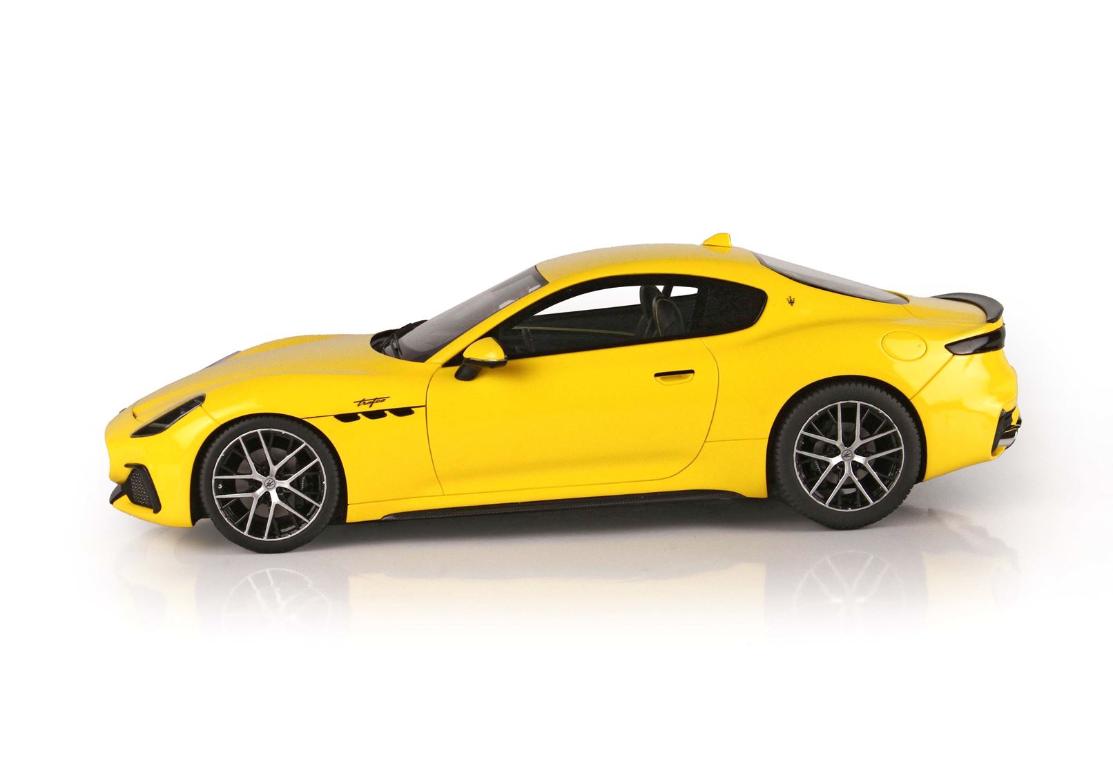 Maserati Granturismo Trofeo - Giallo Corse - 1:18