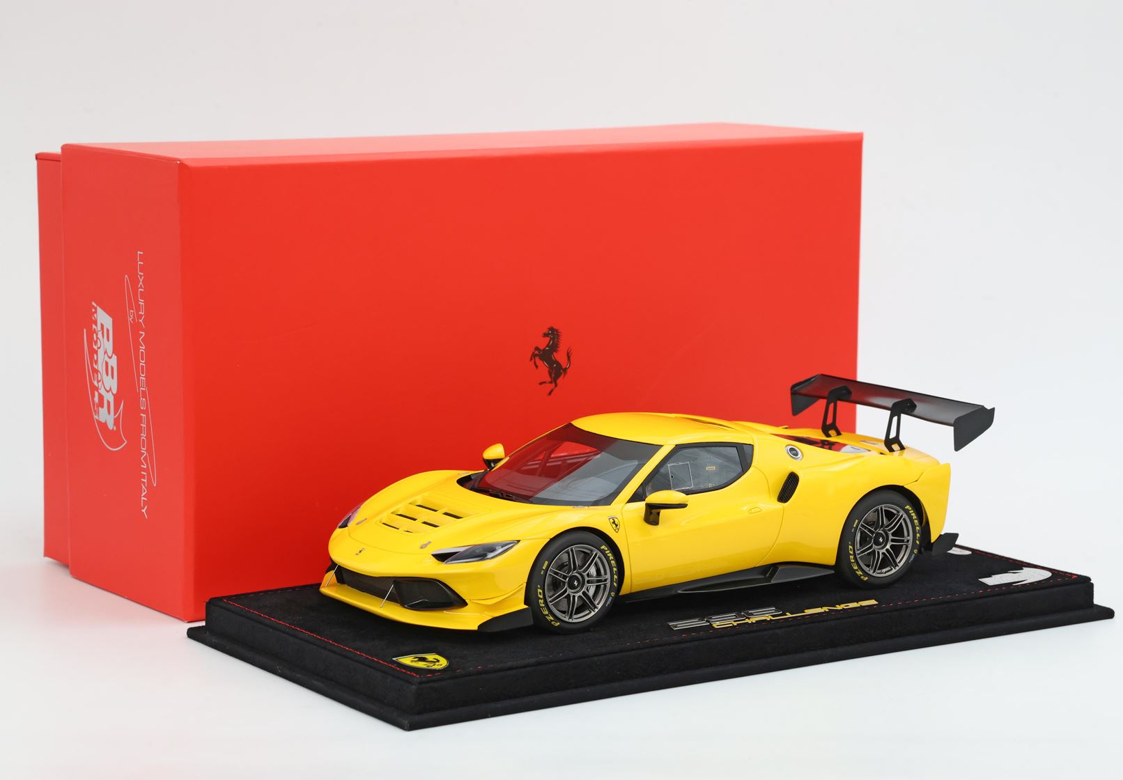 Ferrari 296 Challenge - Giallo Modena - 1:18